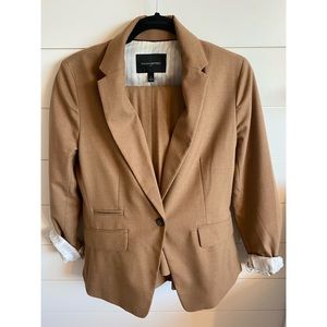 Banana Republic tan suit